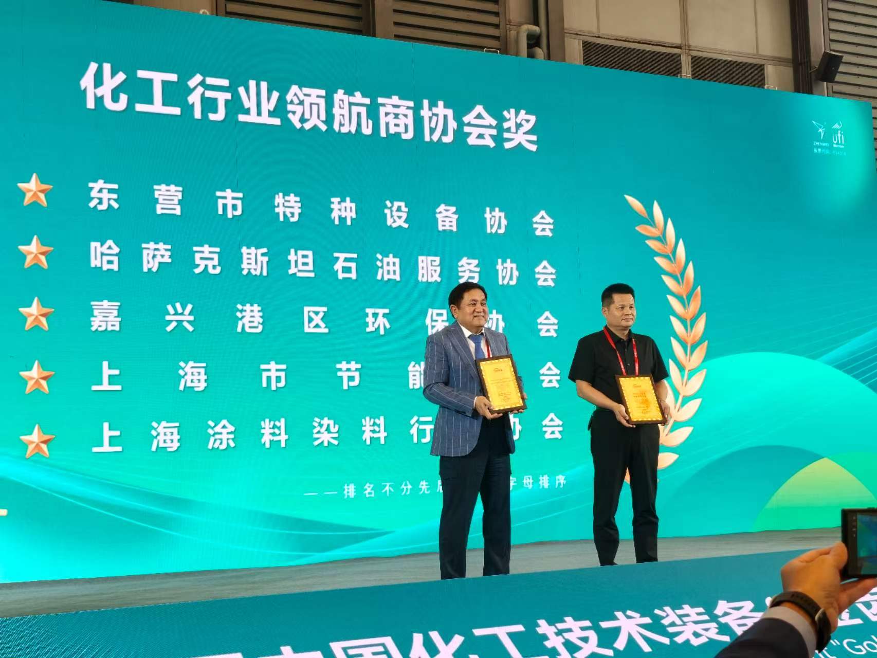 3 3